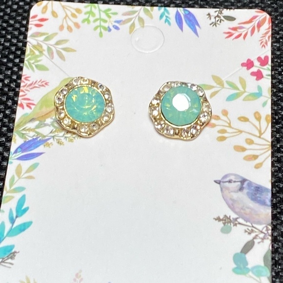 #43 Earrings - Picture 1 of 5